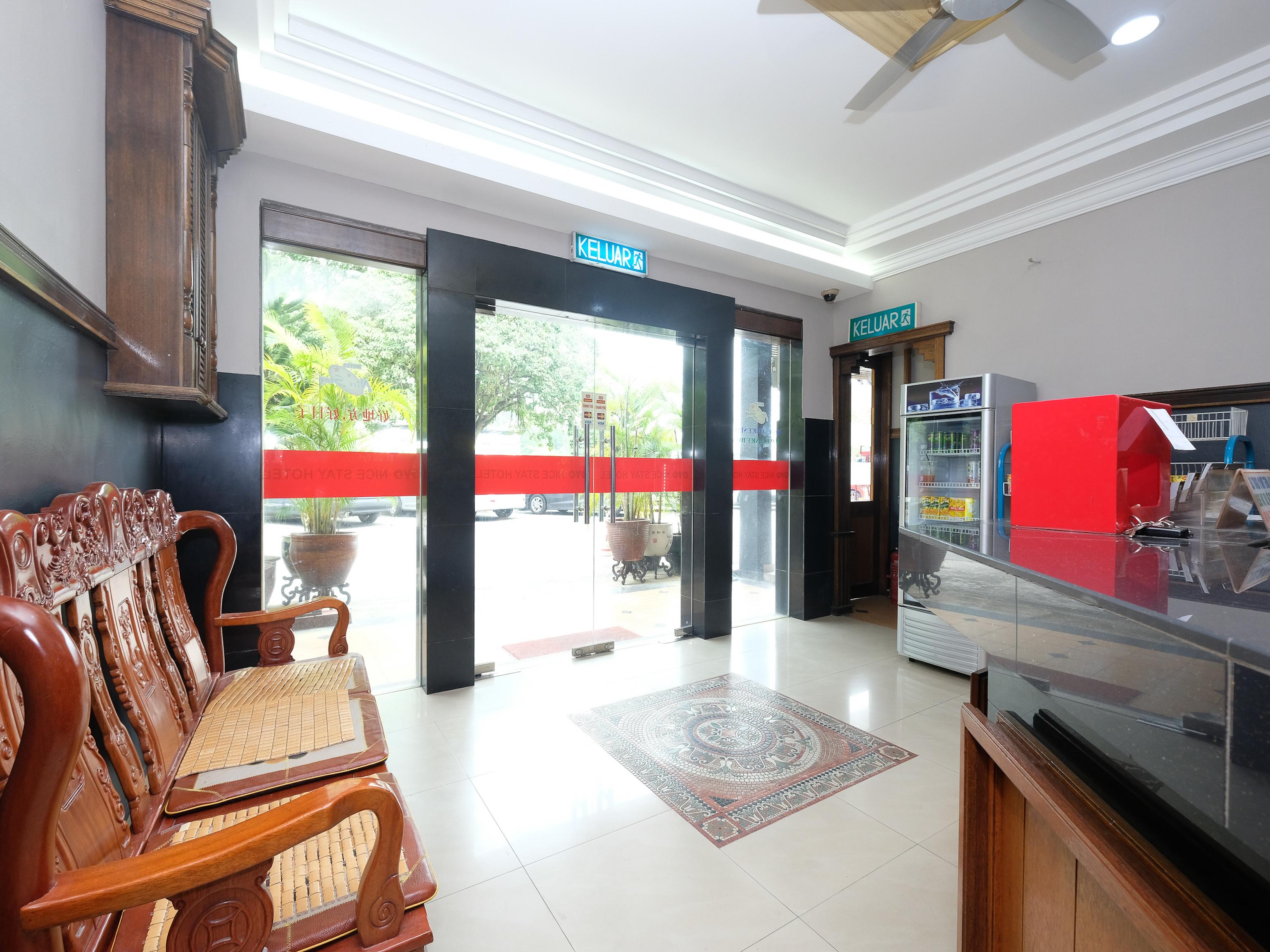Oyo 1190 Nice Stay Hotel Raub Εξωτερικό φωτογραφία